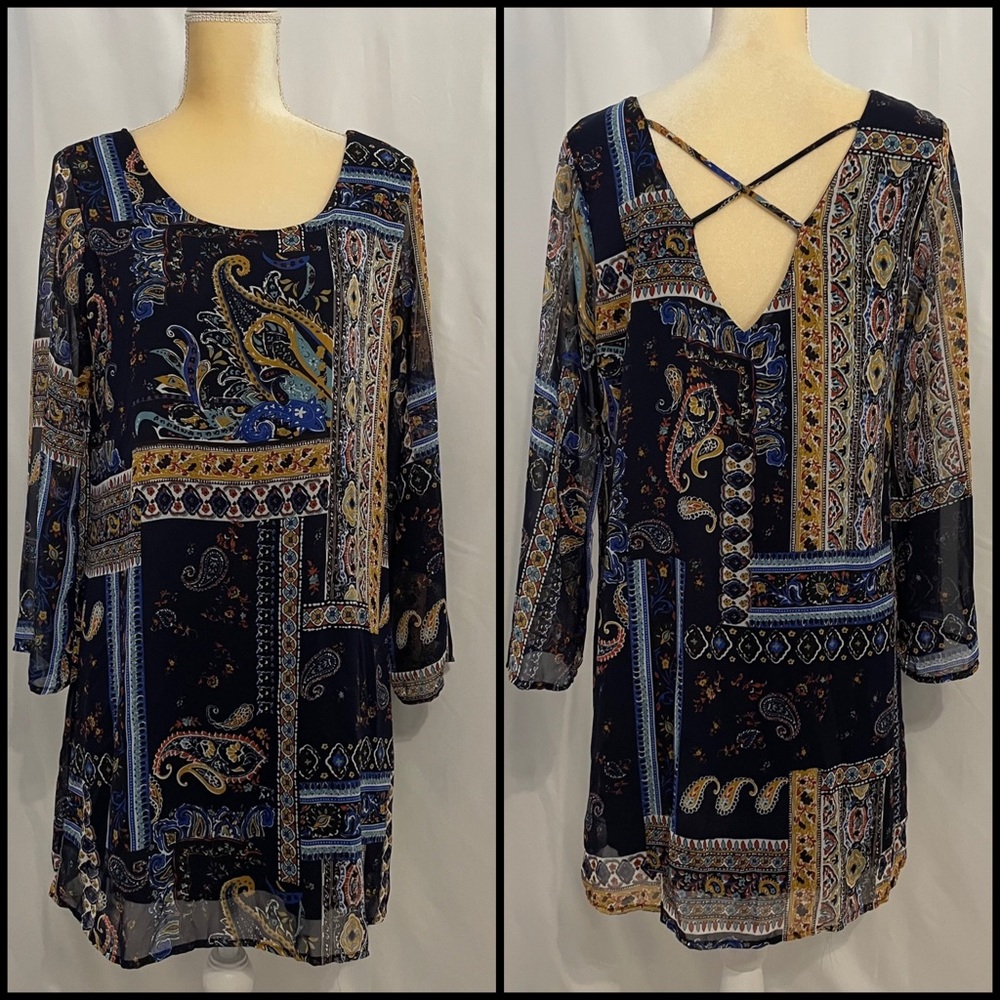 How Very Loved Long Sleeve Pattern Shift Dress. S… - image 1